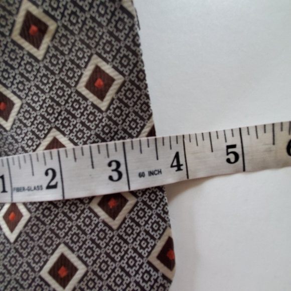 Christian Dior tie 53" long - Picture 5 of 7